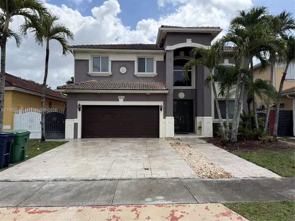5513 SW 164th Ct, Miami, FL 33185