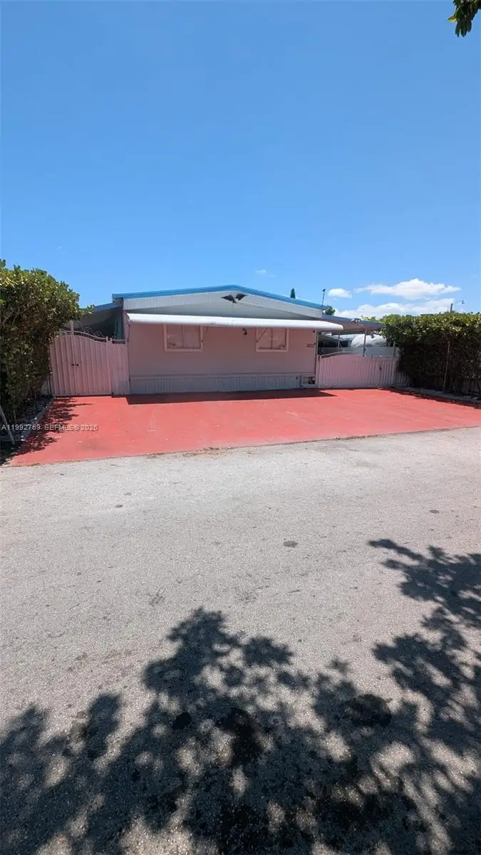 12888 SW 17th St, Tamiami, FL 33175 - #2