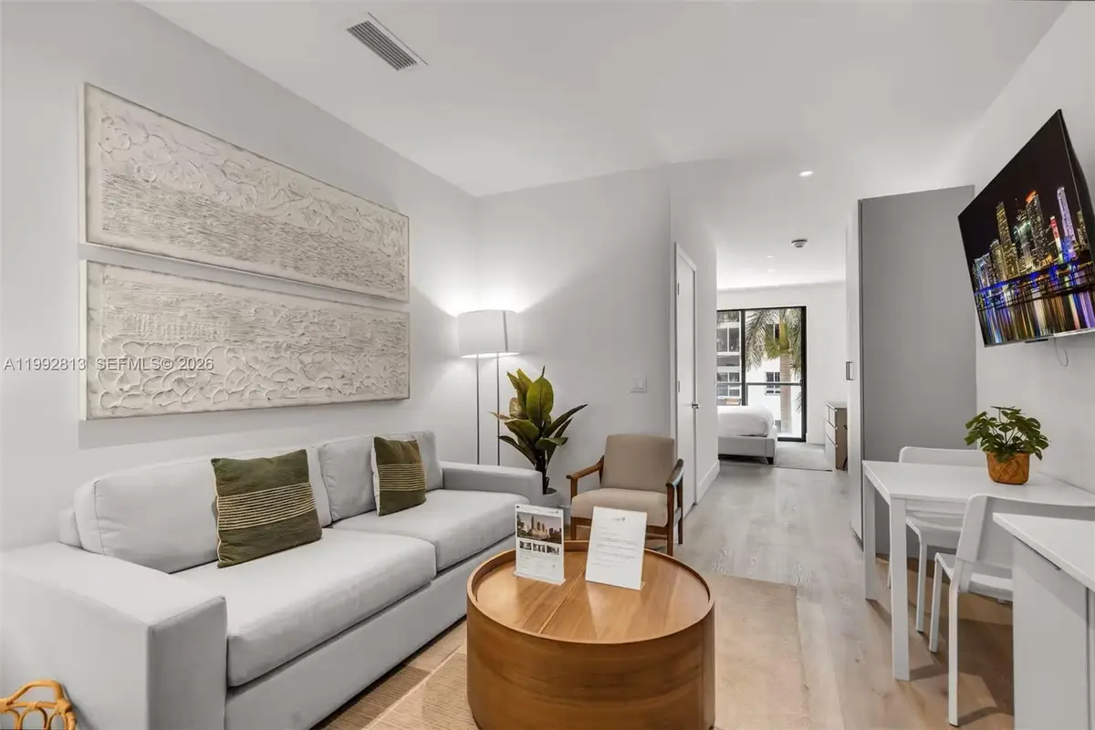 229 SW 9th St #202, Miami, FL 33130 - #1