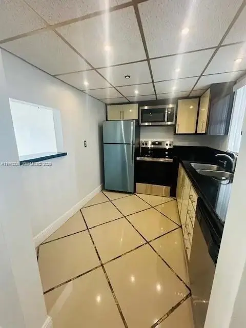 9351 Fontainebleau Blvd #B409, Miami, FL 33172 - #3