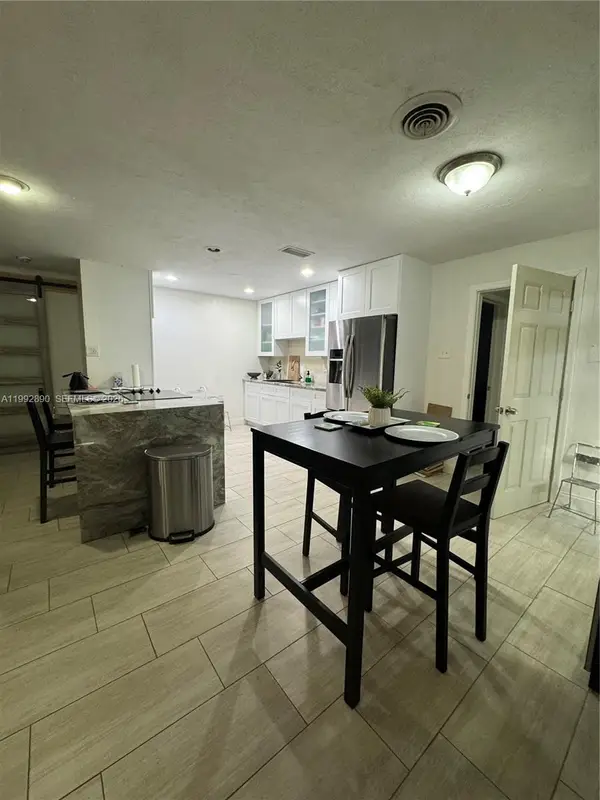 5890 NW 16th Ct, Sunrise, FL 33313