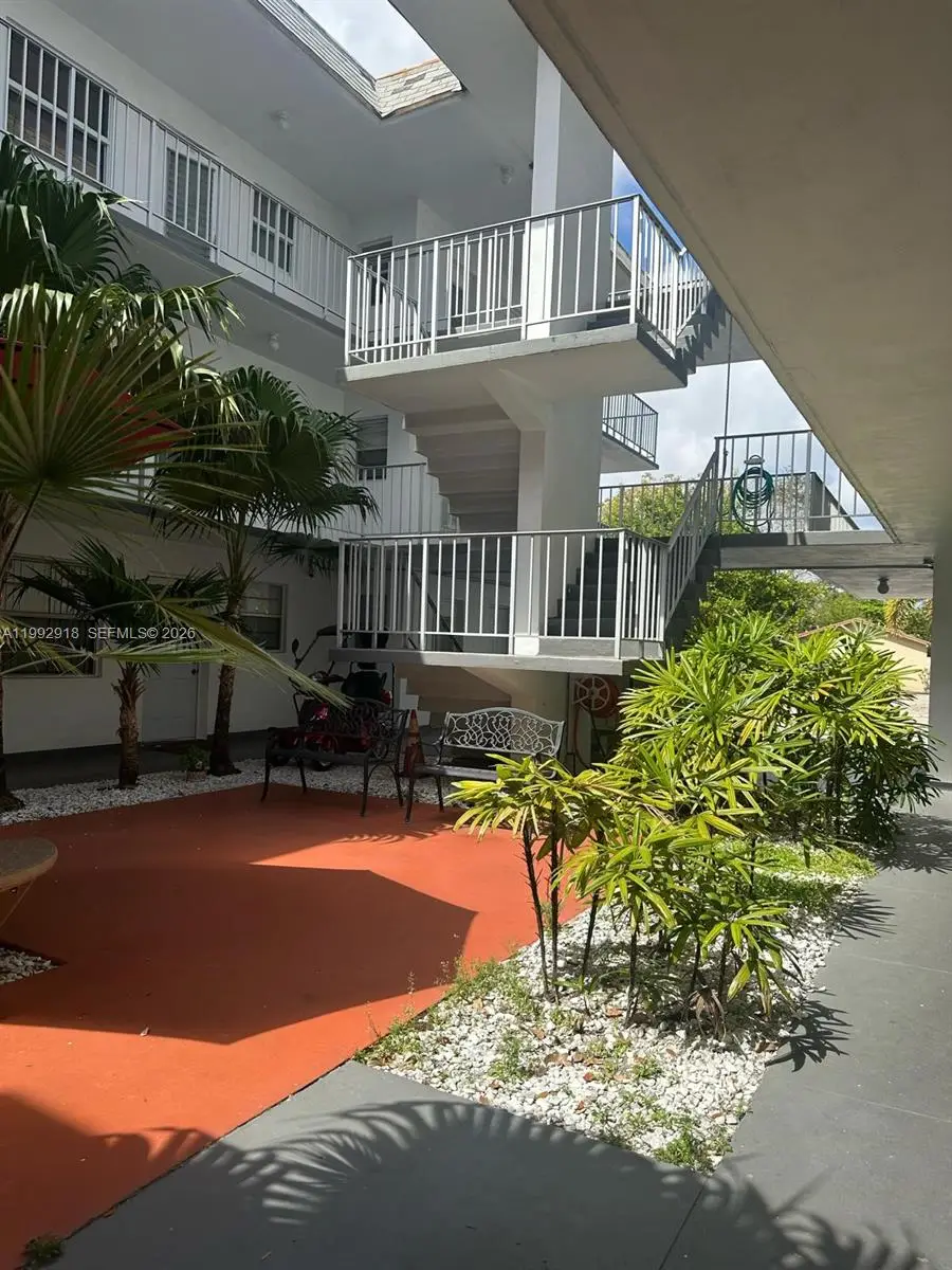 2238 Monroe St #111, Hollywood, FL 33020 - #3