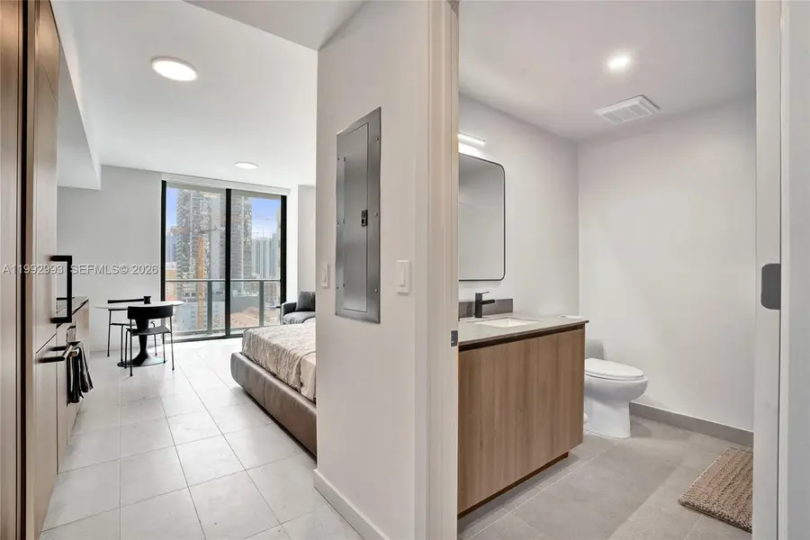 121 NE 5 #1404, Miami, FL 33132 - #2