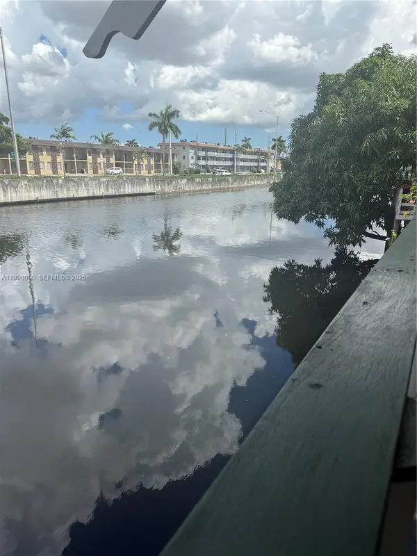 7643 NW South River Dr, Medley, FL 33166