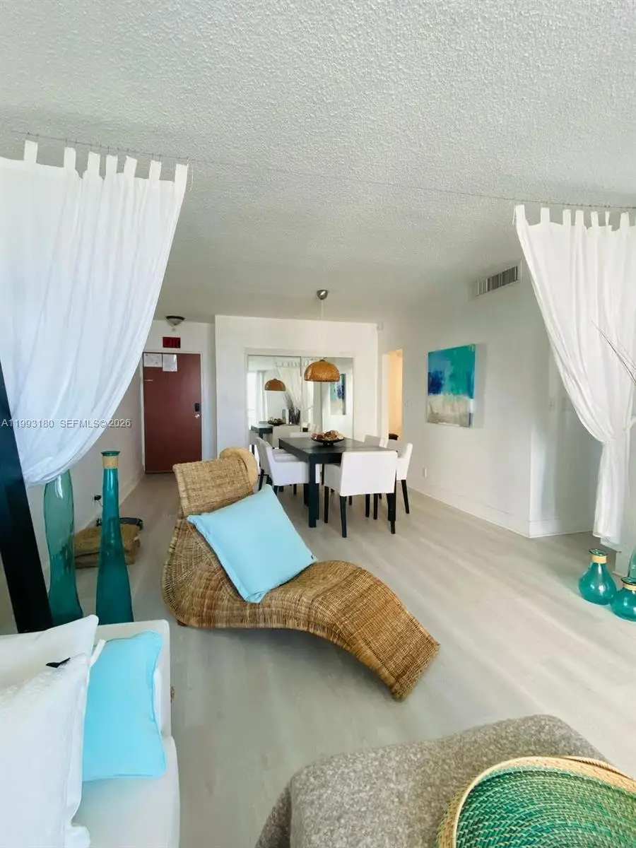 Address Withheld By Seller, Hollywood, FL 33019 - #2