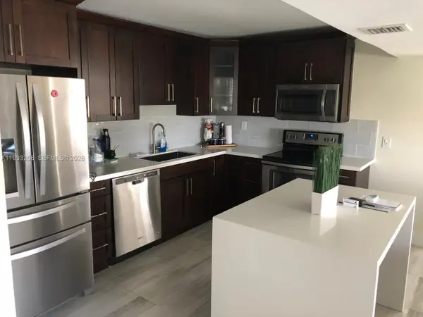 7135 Collins Ave #525, Miami Beach, FL 33141