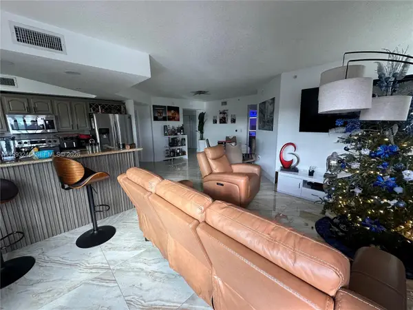 4242 NW 2nd St #1116, Miami, FL 33126