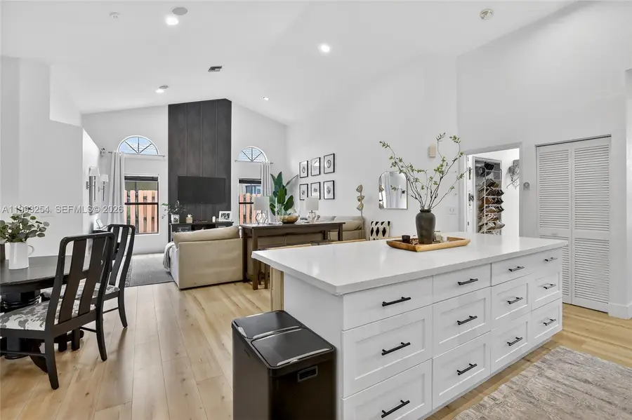 10910 NW 18th Ct, Plantation, FL 33322 - #2