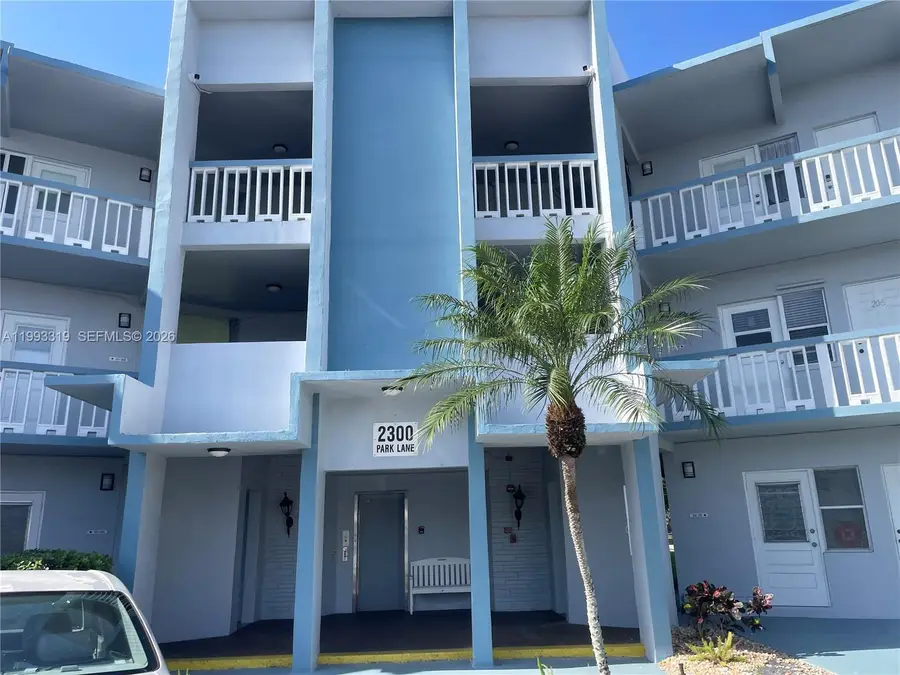2300 Park Ln #208, Hollywood, FL 33021 - #2