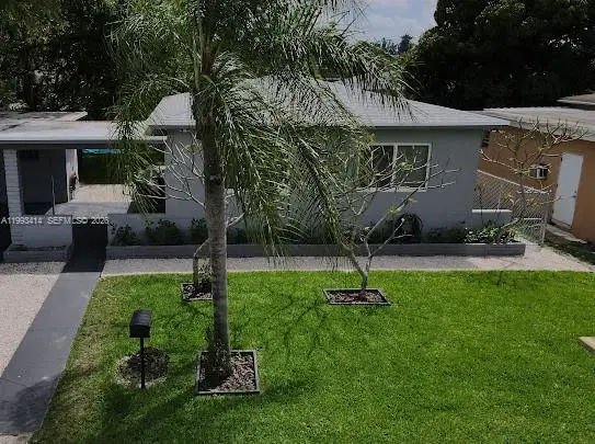 266 NE 162nd St, Miami, FL 33162 - #2