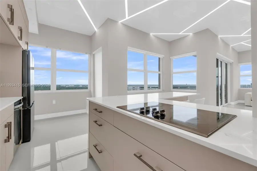 18011 Biscayne Blvd #PH04, Aventura, FL 33160 - #3