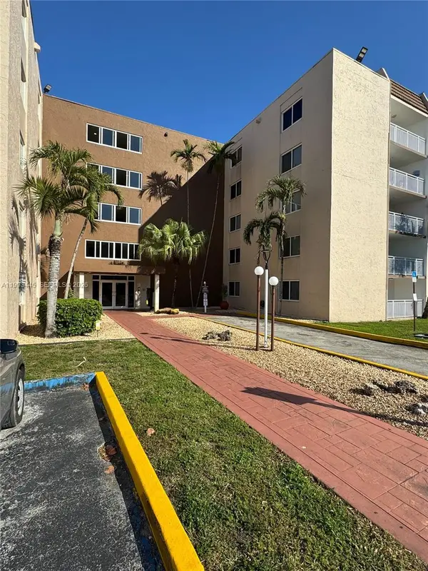 6960 Miami Gardens Dr #2-516, Hialeah, FL 33015