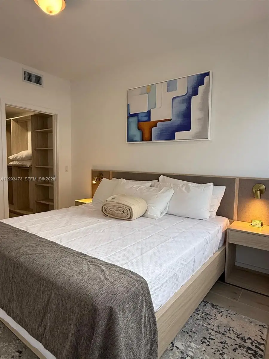 225 N Miami Ave #910, Miami, FL 33128 - #2