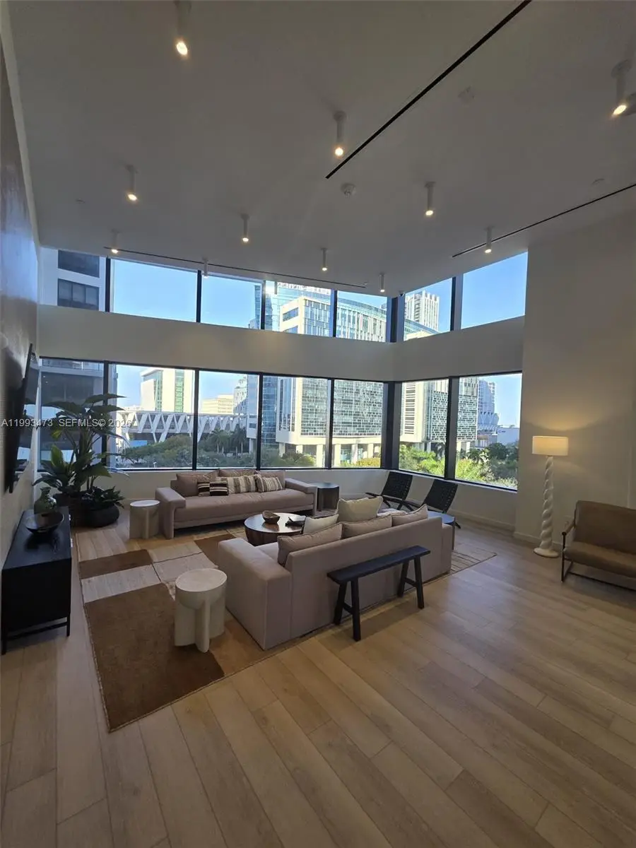 225 N Miami Ave #910, Miami, FL 33128 - #3