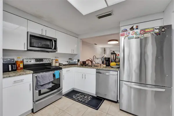 3592 NW 83rd Ln, Sunrise, FL 33351