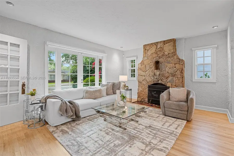 1209 La Mancha Ave, Coral Gables, FL 33134 - #3