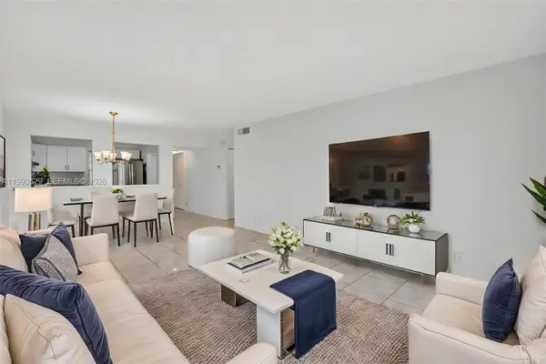 2821 Somerset Dr #302, Lauderdale Lakes, FL 33311