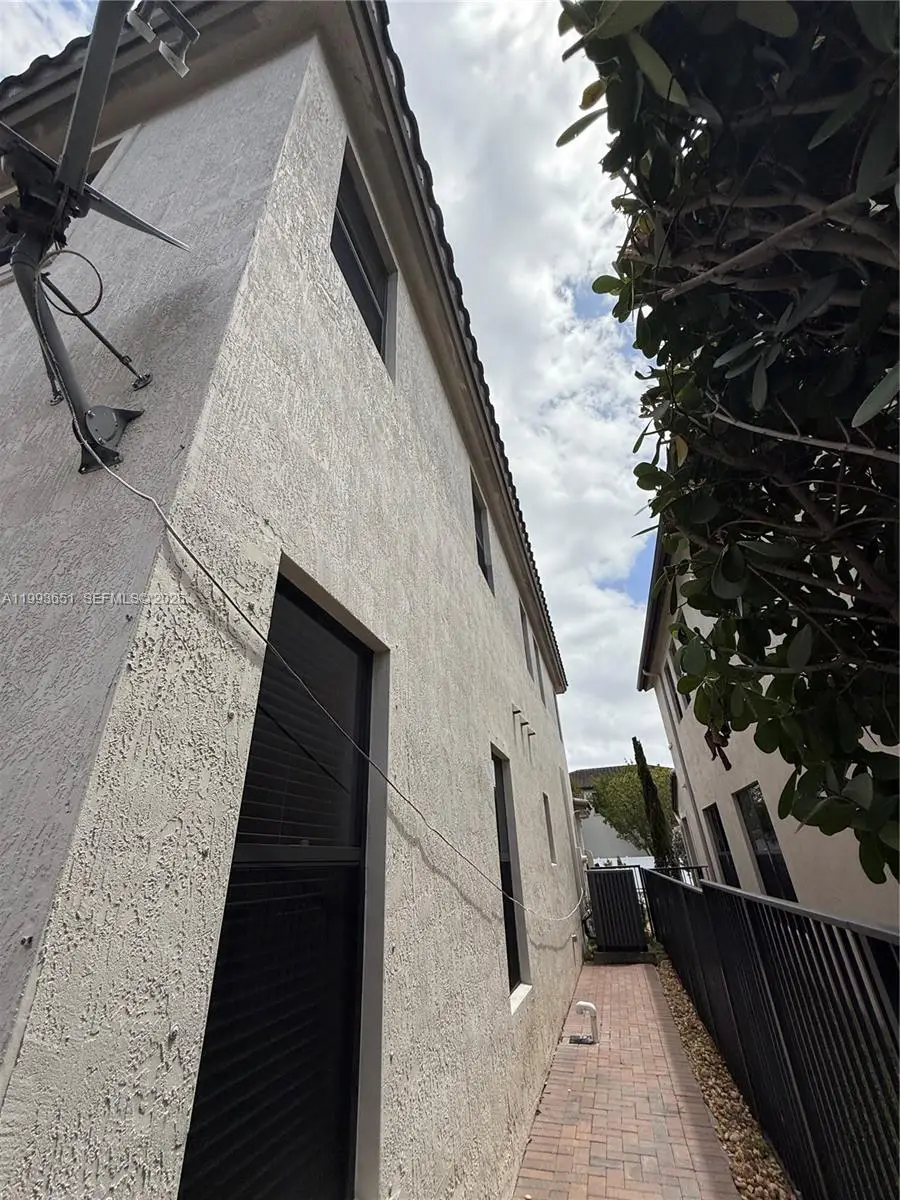 9776 W 34th Ave, Hialeah, FL 33018 - #2