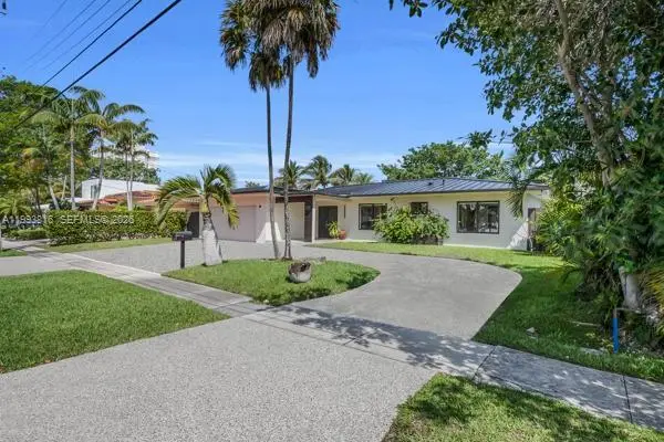 2025 Arch Creek Dr, North Miami, FL 33181 - #3