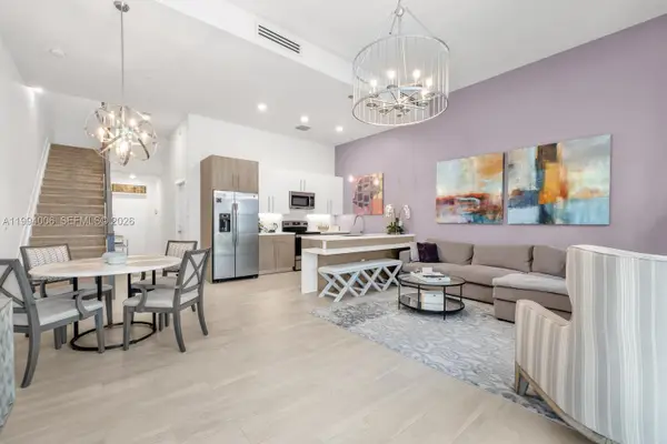 4444 NW 8th Ct, Plantation, FL 33317