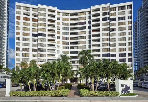 3505 S Ocean Dr #201, Hollywood, FL 33019