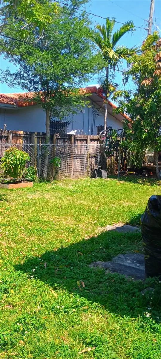 821 SW 11th St, Miami, FL 33129 - #2