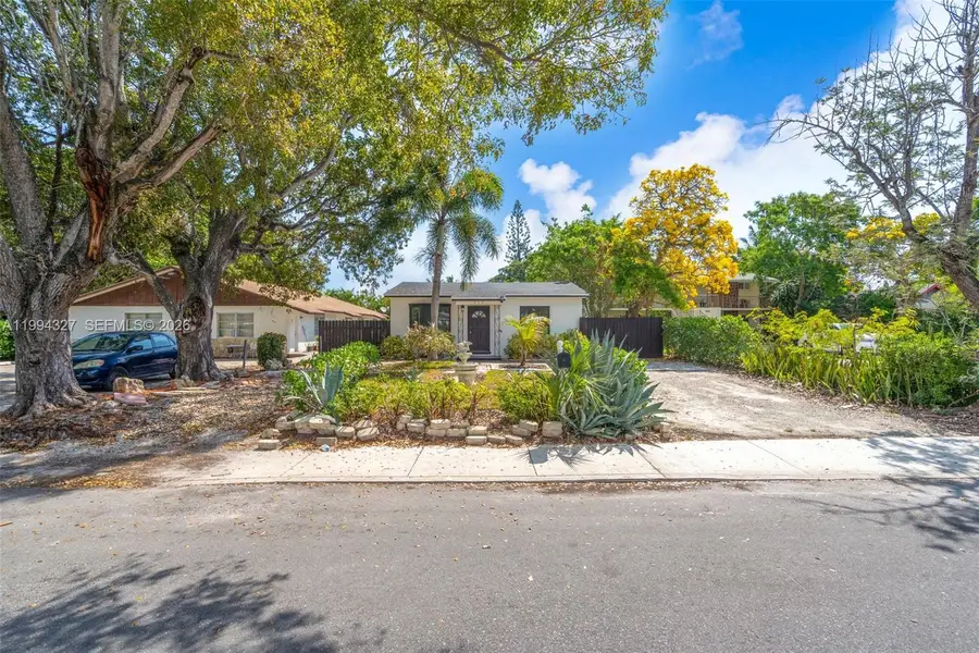 914 S L St, Lake Worth, FL 33460 - #2