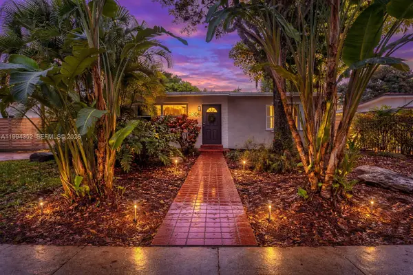 2905 SW 93rd Ct, Miami, FL 33165