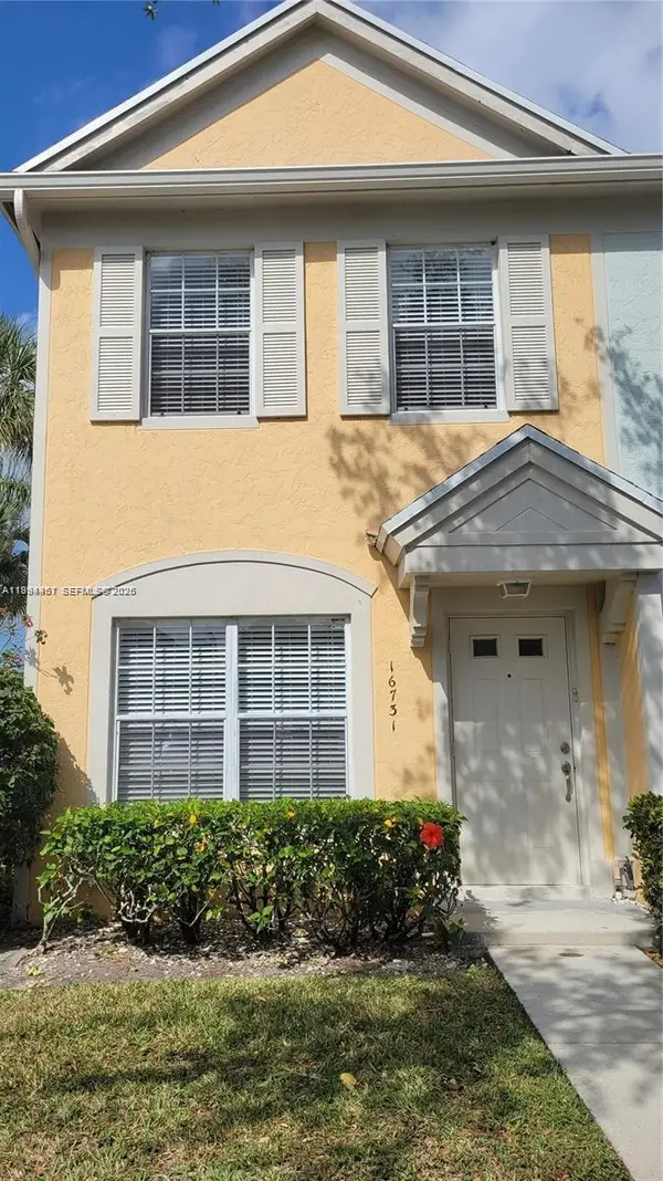 16731 Hemingway Dr, Weston, FL 33326