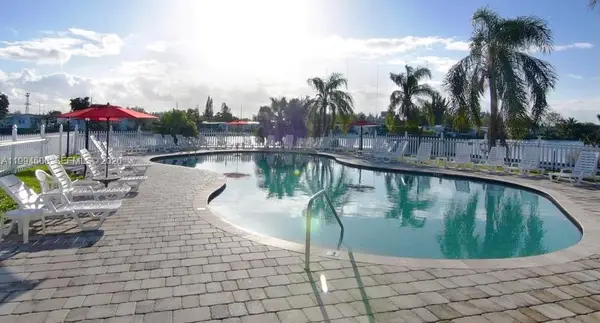 5210 SW 35 Court, Davie, FL 33314
