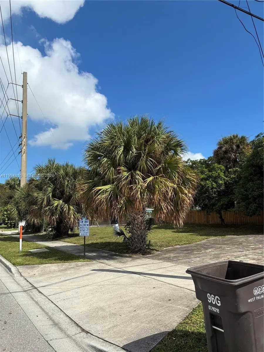 547 17th St, West Palm Beach, FL 33407 - #2