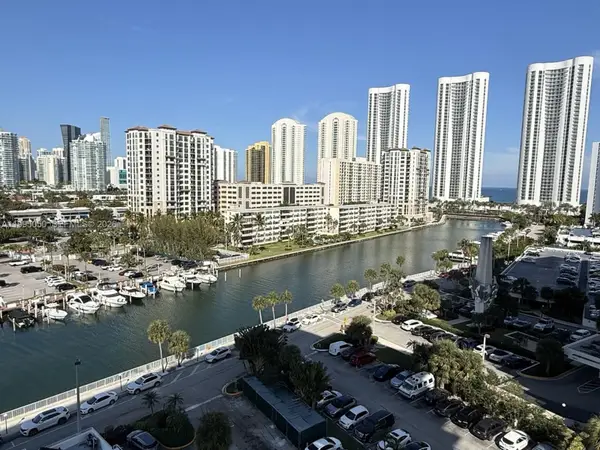 500 Bayview Dr #1031, Sunny Isles Beach, FL 33160