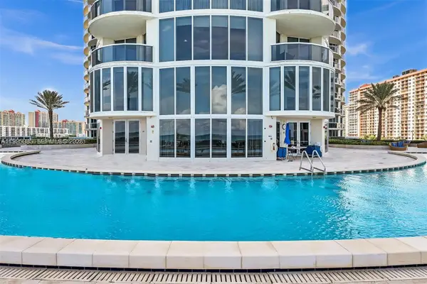 17201 Collins Ave #2804, Sunny Isles Beach, FL 33160