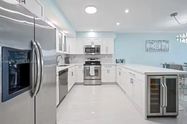 19370 Collins Ave #1121, Sunny Isles Beach, FL 33160