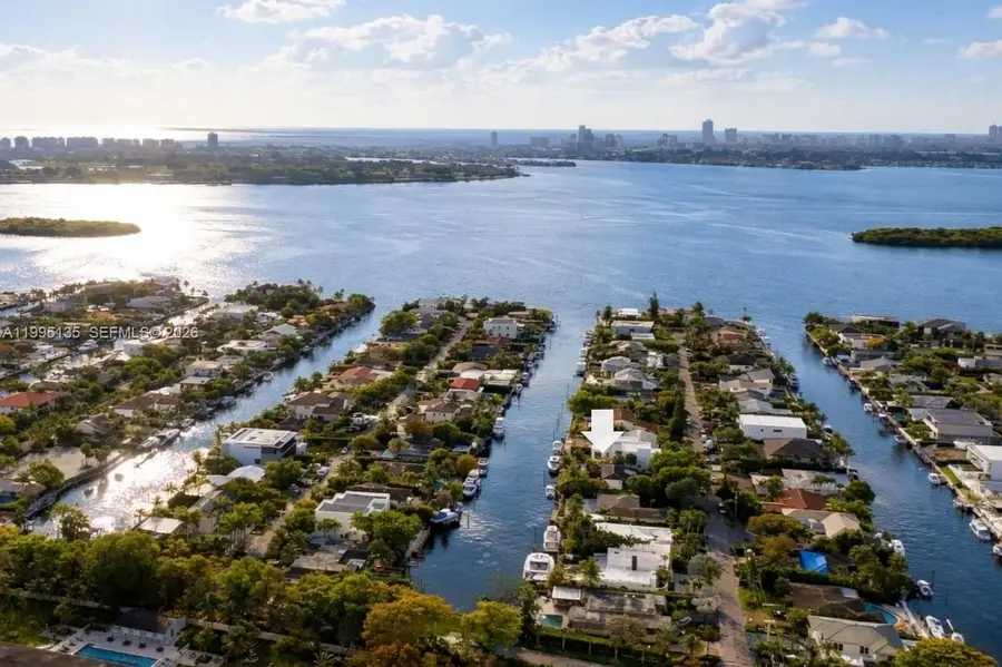 1895 NE 118th Rd, North Miami, FL 33181 - #2