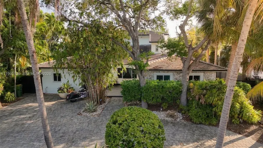 1895 NE 118th Rd, North Miami, FL 33181 - #3