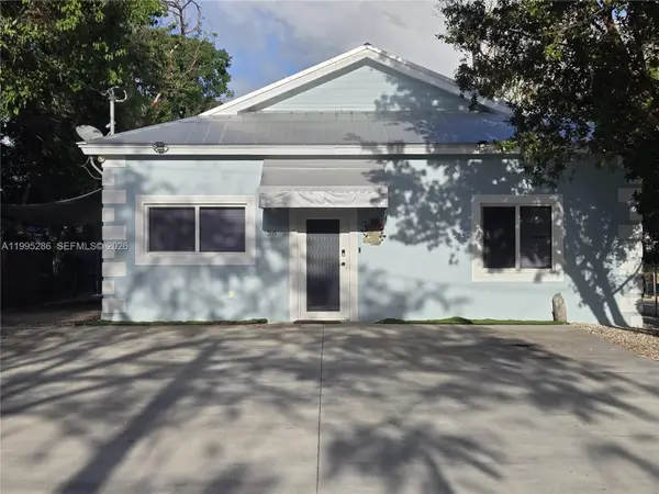 56 W Tina Pl, Key Largo, FL 33037