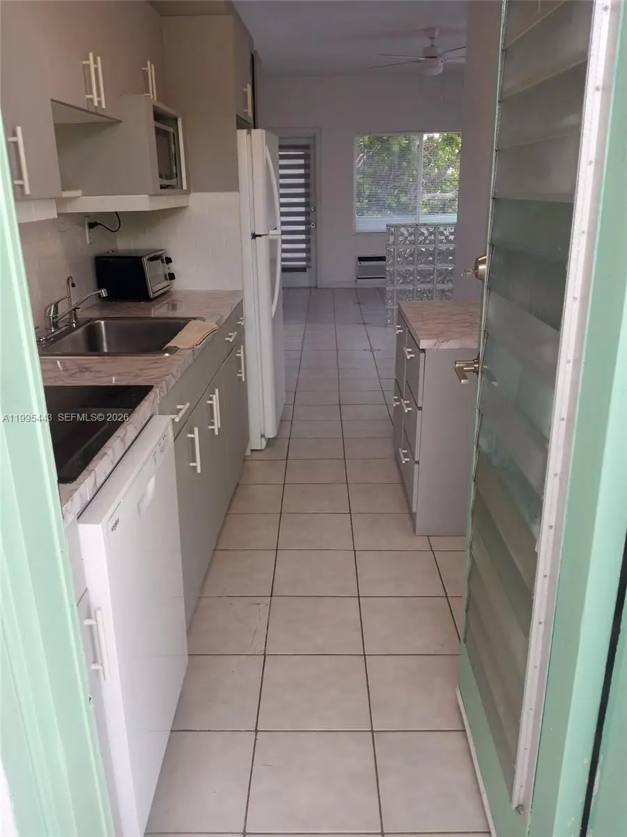 6490 Collins Ave #18, Miami Beach, FL 33141 - #1