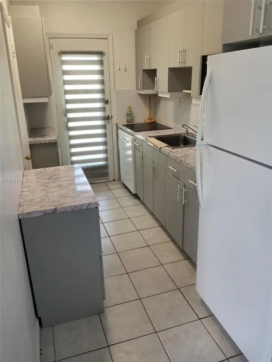 6490 Collins Ave #18, Miami Beach, FL 33141 - #2