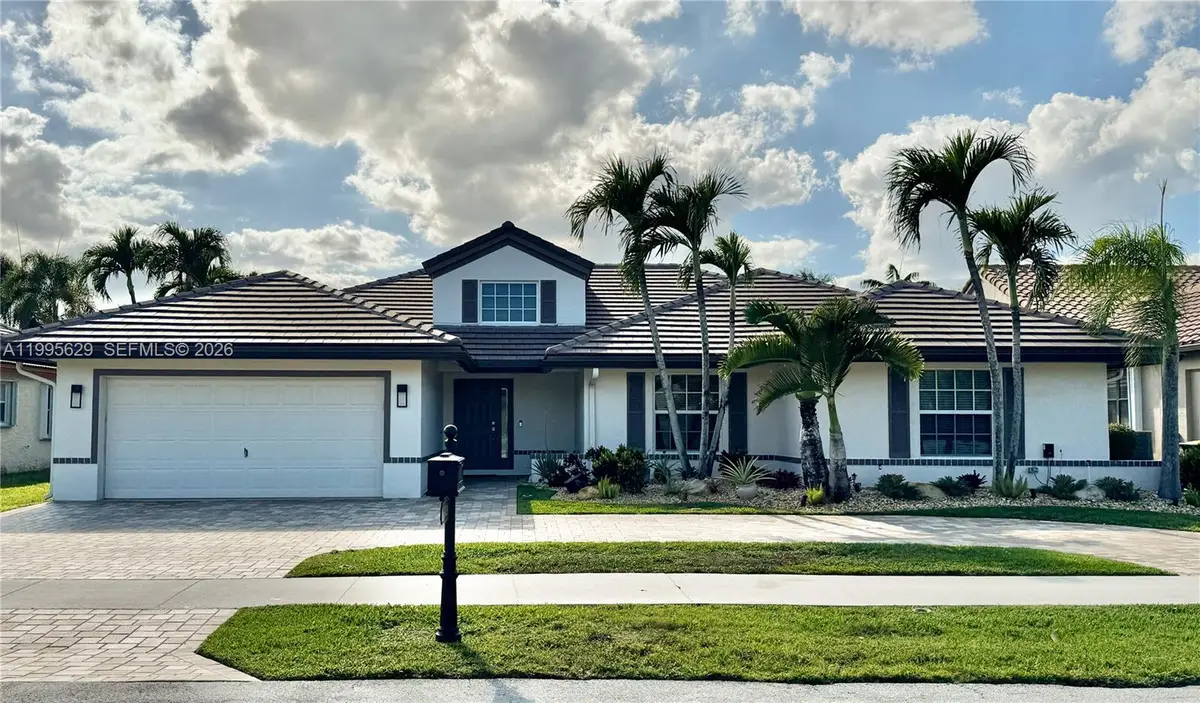 2723 E Abiaca Cir, Davie, FL 33328 - #1