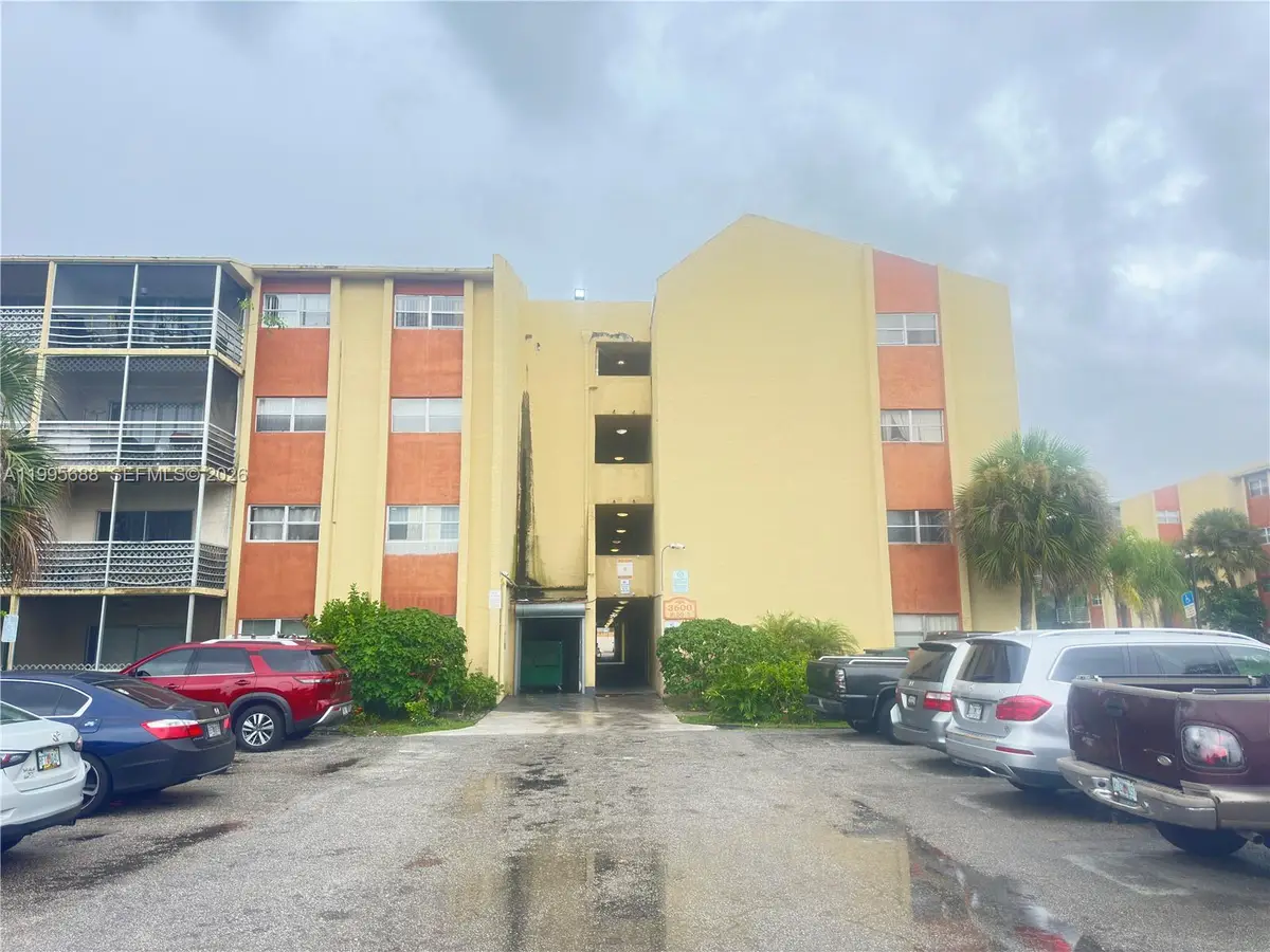 3600 NW 21st St #309, Lauderdale Lakes, FL 33311 - #1