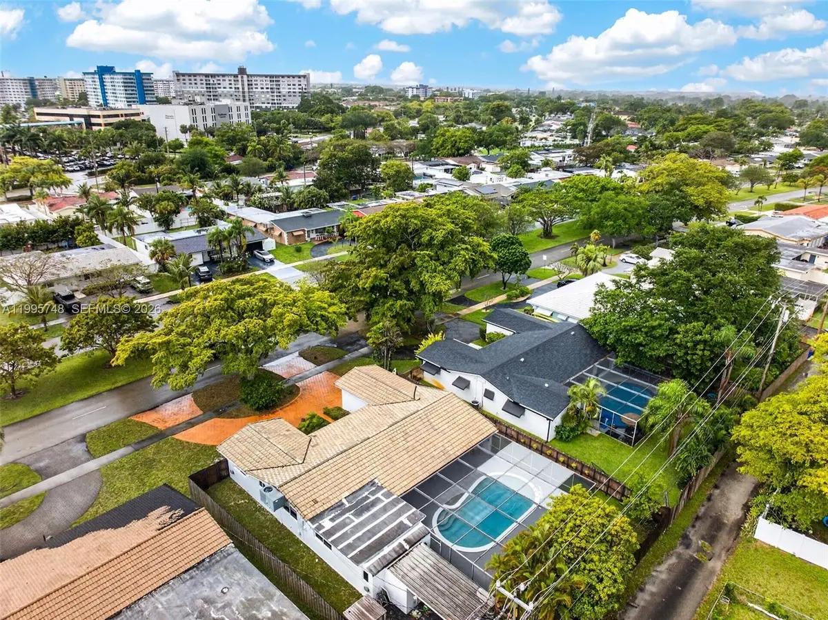 763 S Rainbow Dr, Hollywood, FL 33021 - #1