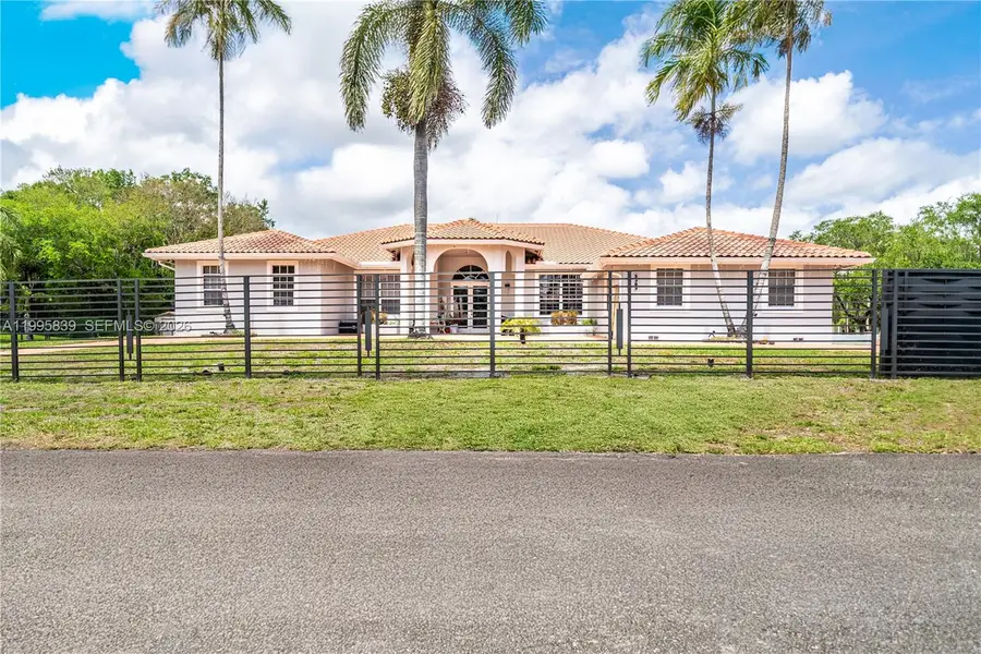 5303 SW 111th Ter, Davie, FL 33328 - #3