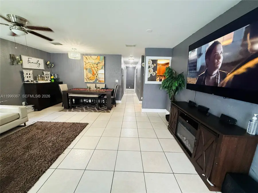 2920 NW 8th St, Fort Lauderdale, FL 33311 - #2