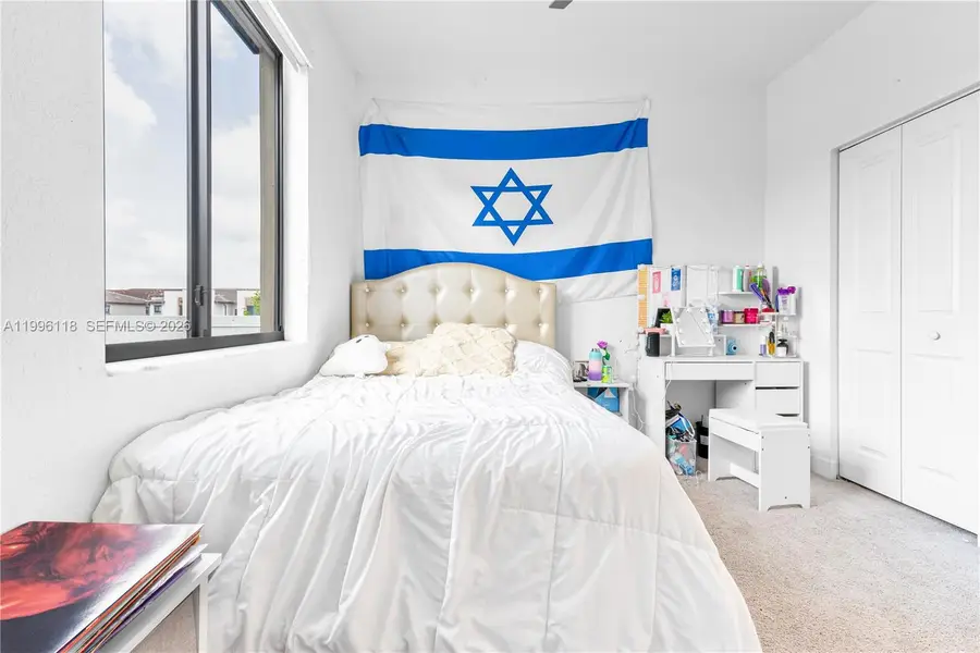 817 NE 211th St, Miami, FL 33179 - #2