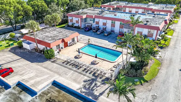 3550 NW 8th Ave #409, Pompano Beach, FL 33064