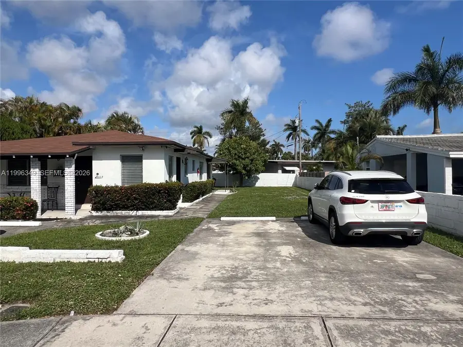 809 NE 2nd St Unit 1-2, Hallandale Beach, FL 33009 - #2