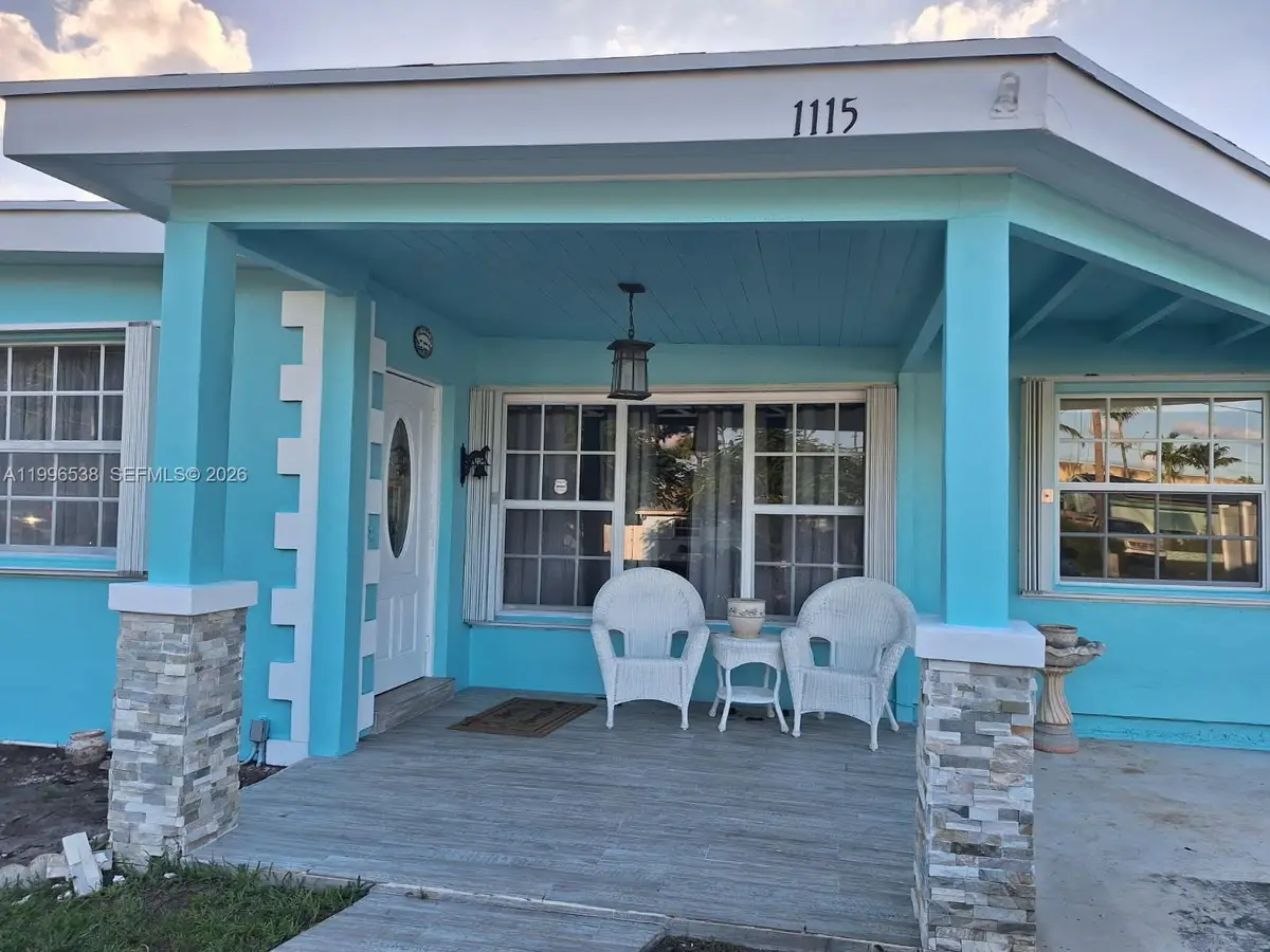 1115 Lake Geneva Dr, Lake Worth, FL 33461 - #1