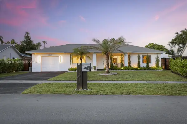 12811 SW 9th Pl, Davie, FL 33325