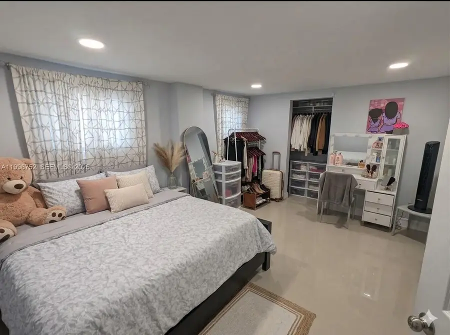 442 NE 162 St, Miami, FL 33162 - #3